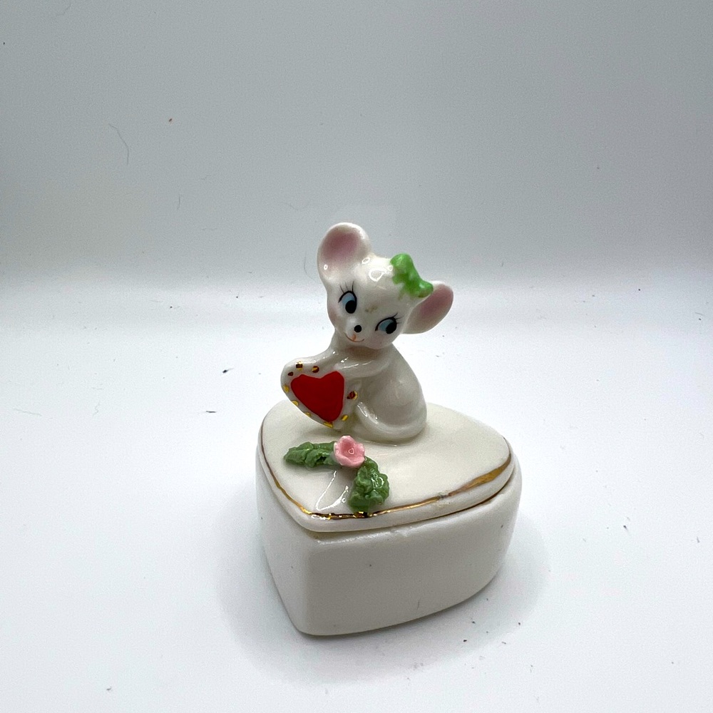 Trinket box